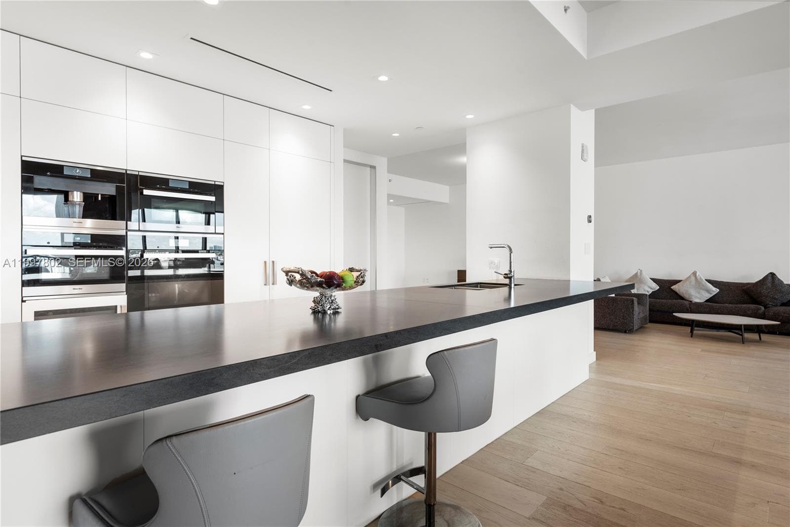 6882 Fisher Island Dr 6882 photo 3