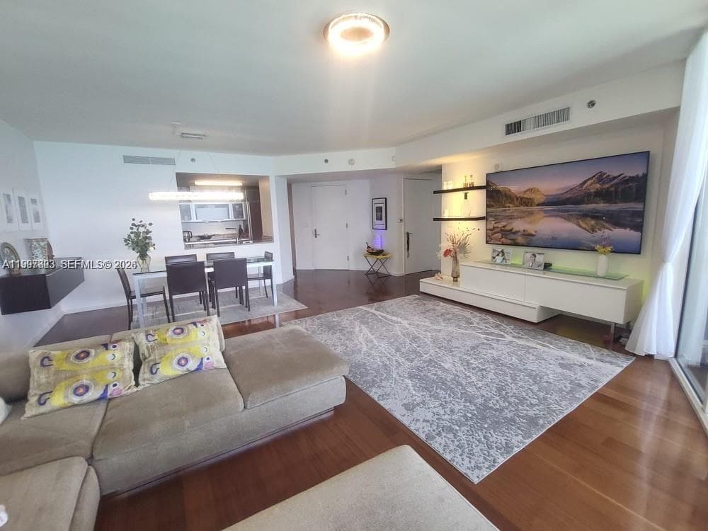 17201 Collins Ave 2005 photo 13