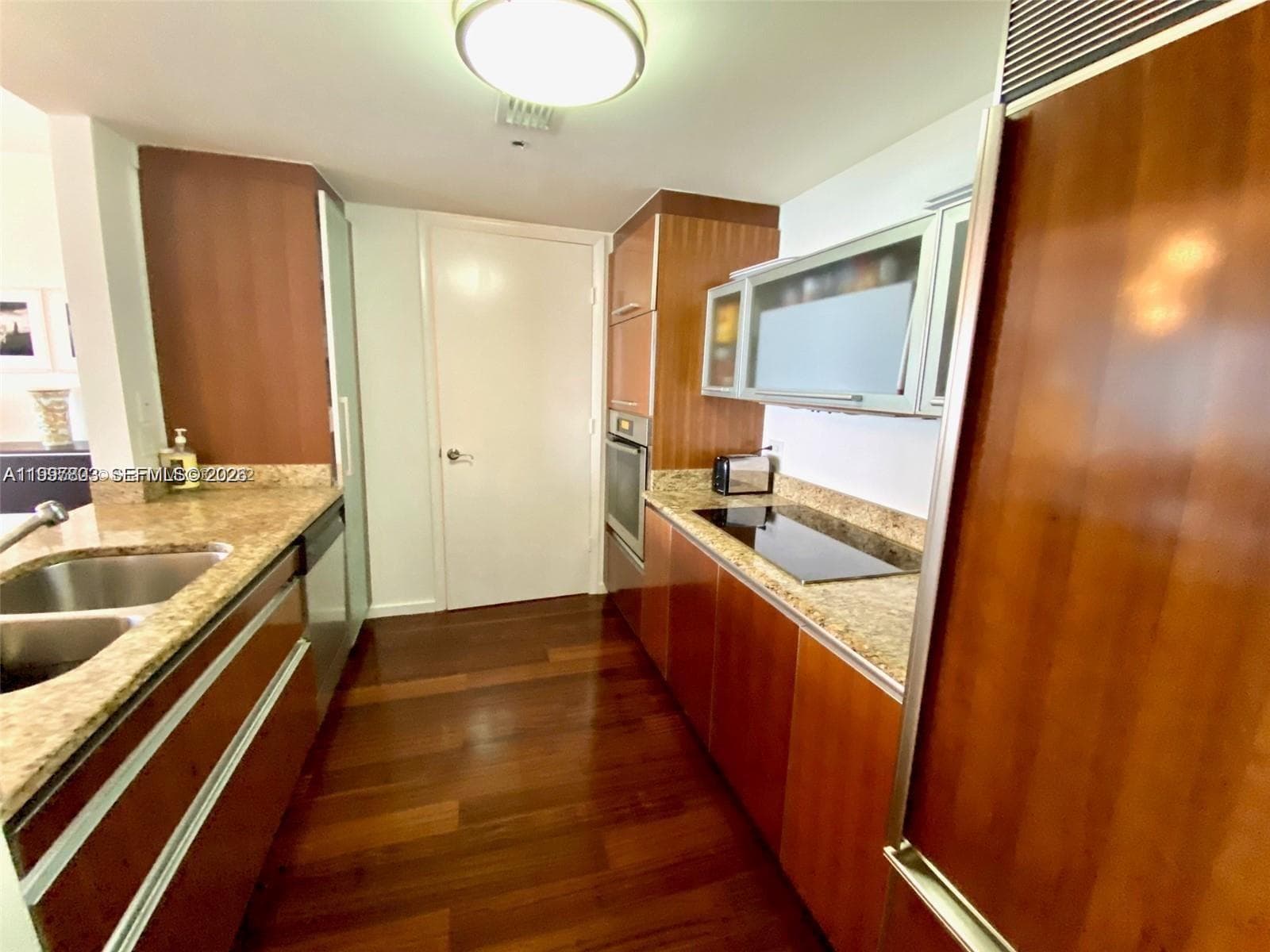 17201 Collins Ave 2005 photo 5