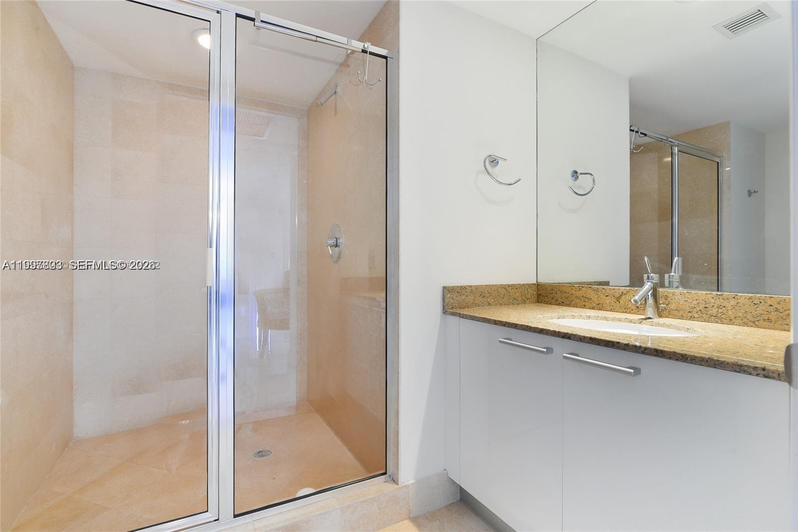 17201 Collins Ave 2005 photo 19