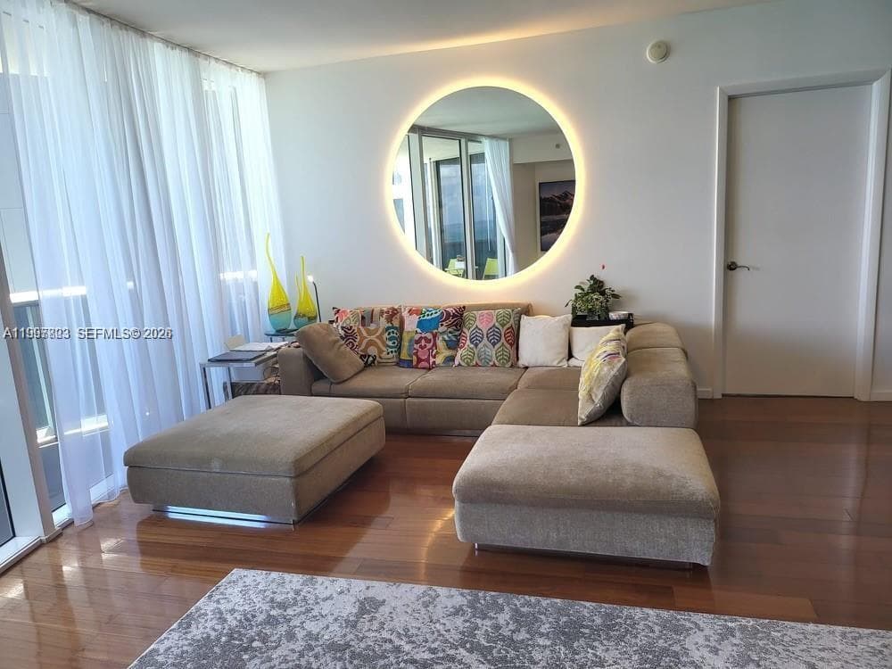 17201 Collins Ave 2005 photo 8