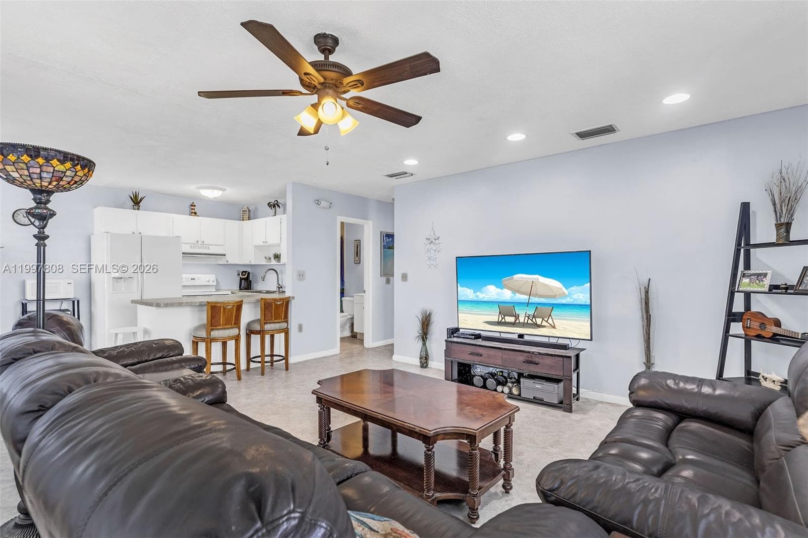 106 Channel Dr B photo 3