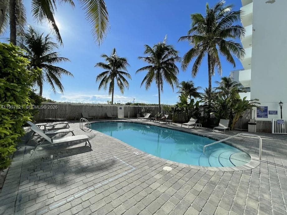 335 Ocean Dr 214 photo 10