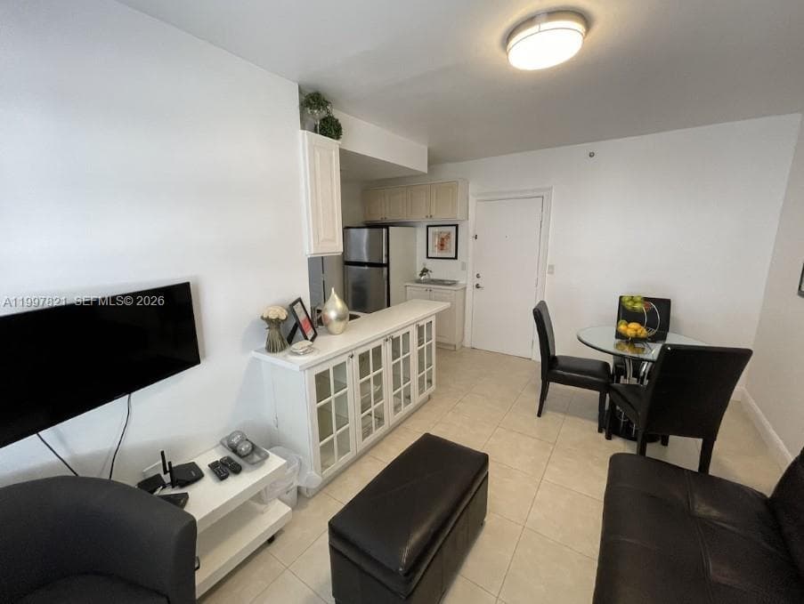 335 Ocean Dr 214 photo 4