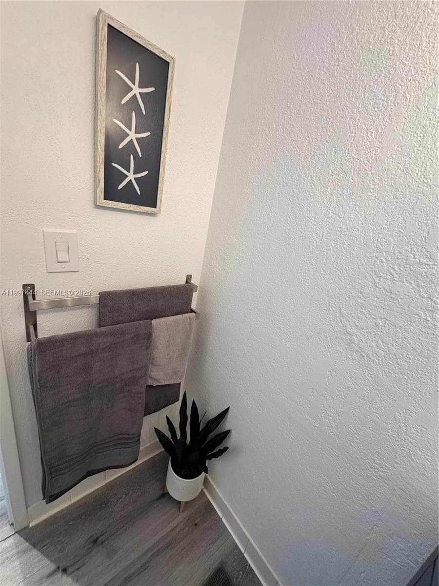 2501 Ocean Dr 1105 photo 16