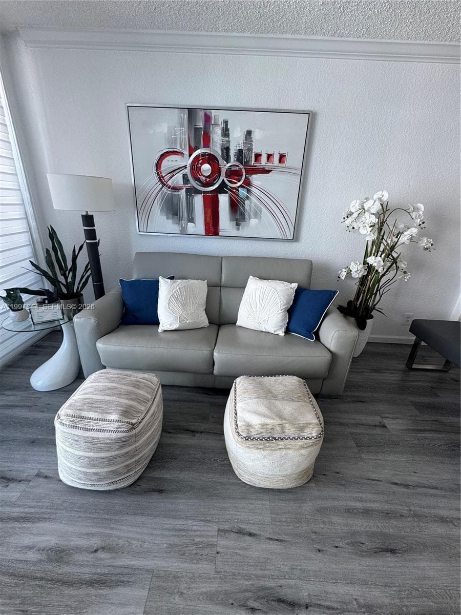 2501 Ocean Dr 1105 photo 5