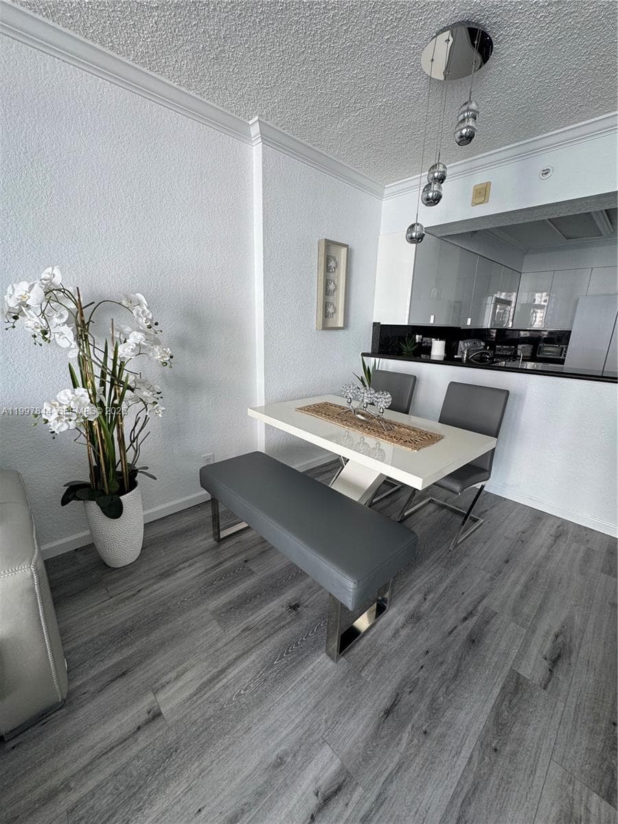 2501 Ocean Dr 1105 photo 14