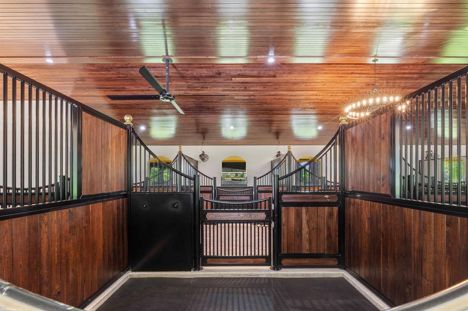 4985 Stables Way photo 3
