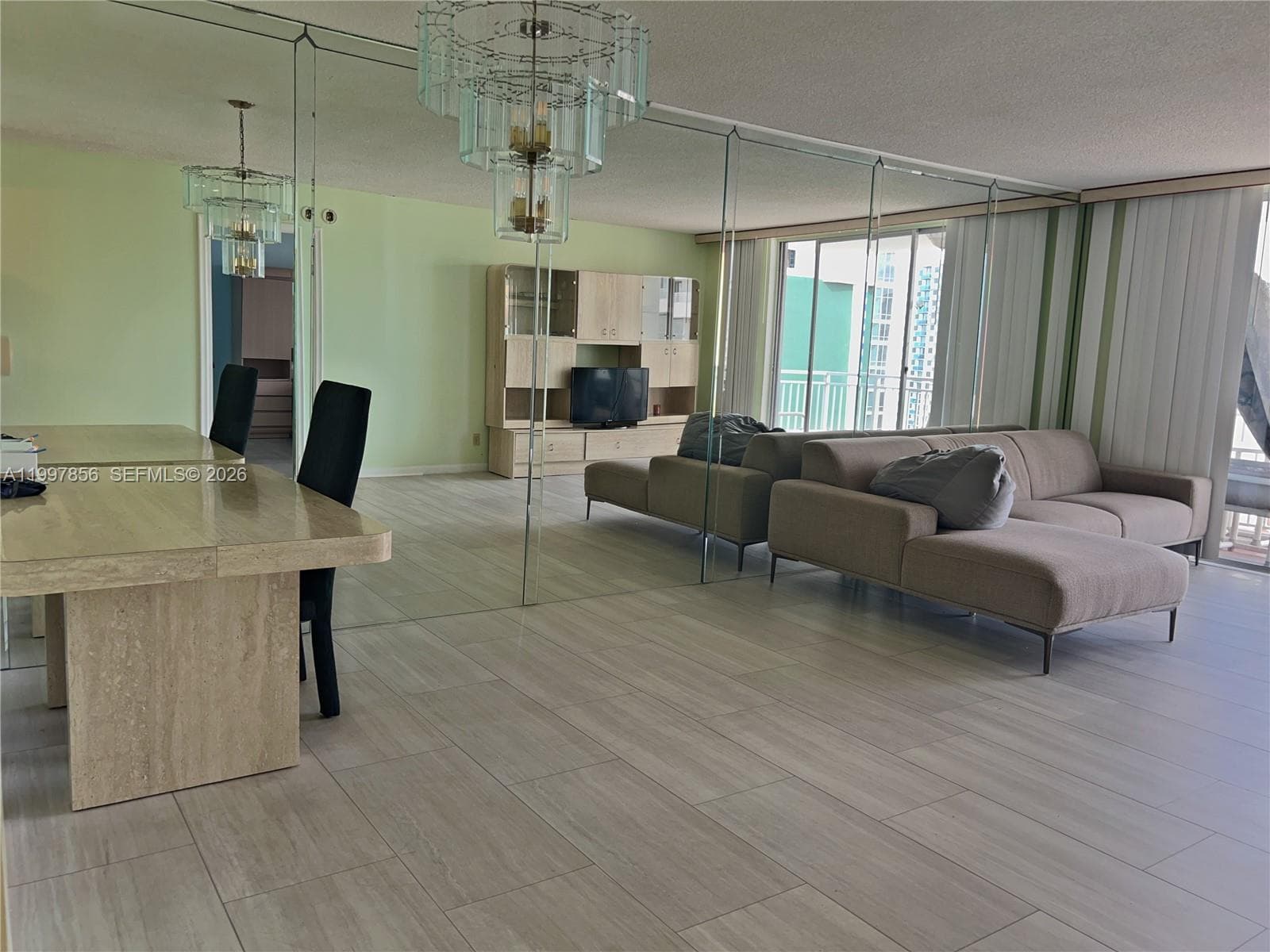 1801 Ocean Dr 934 photo 2