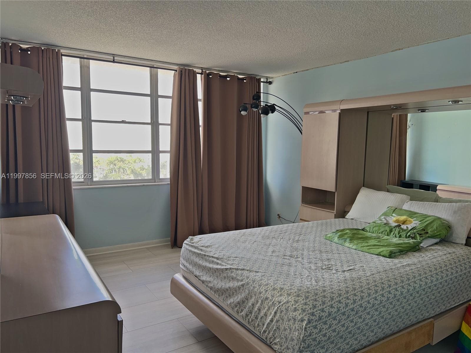 1801 Ocean Dr 934 photo 4