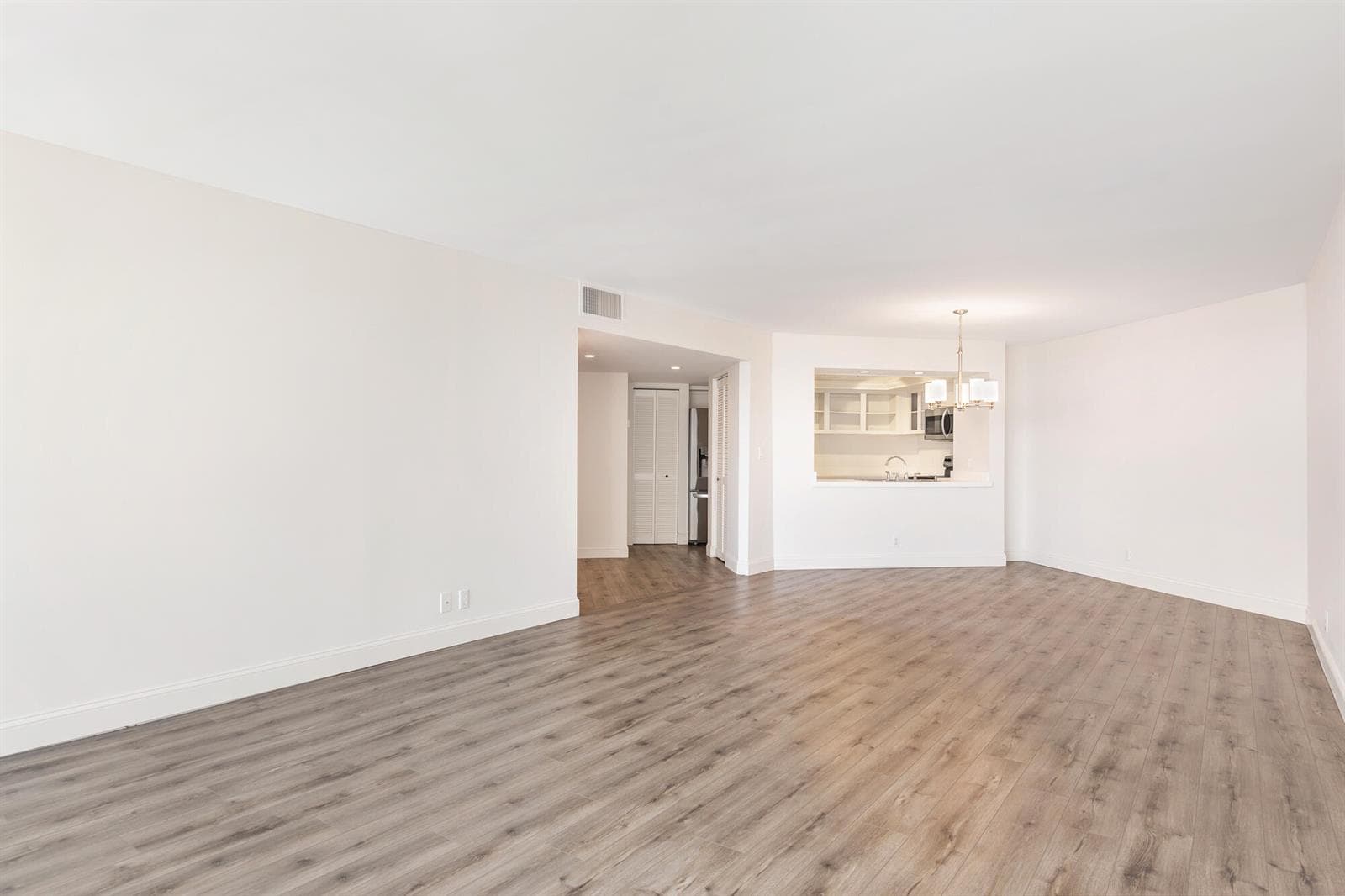 3701 S Flagler Drive B303 photo 5