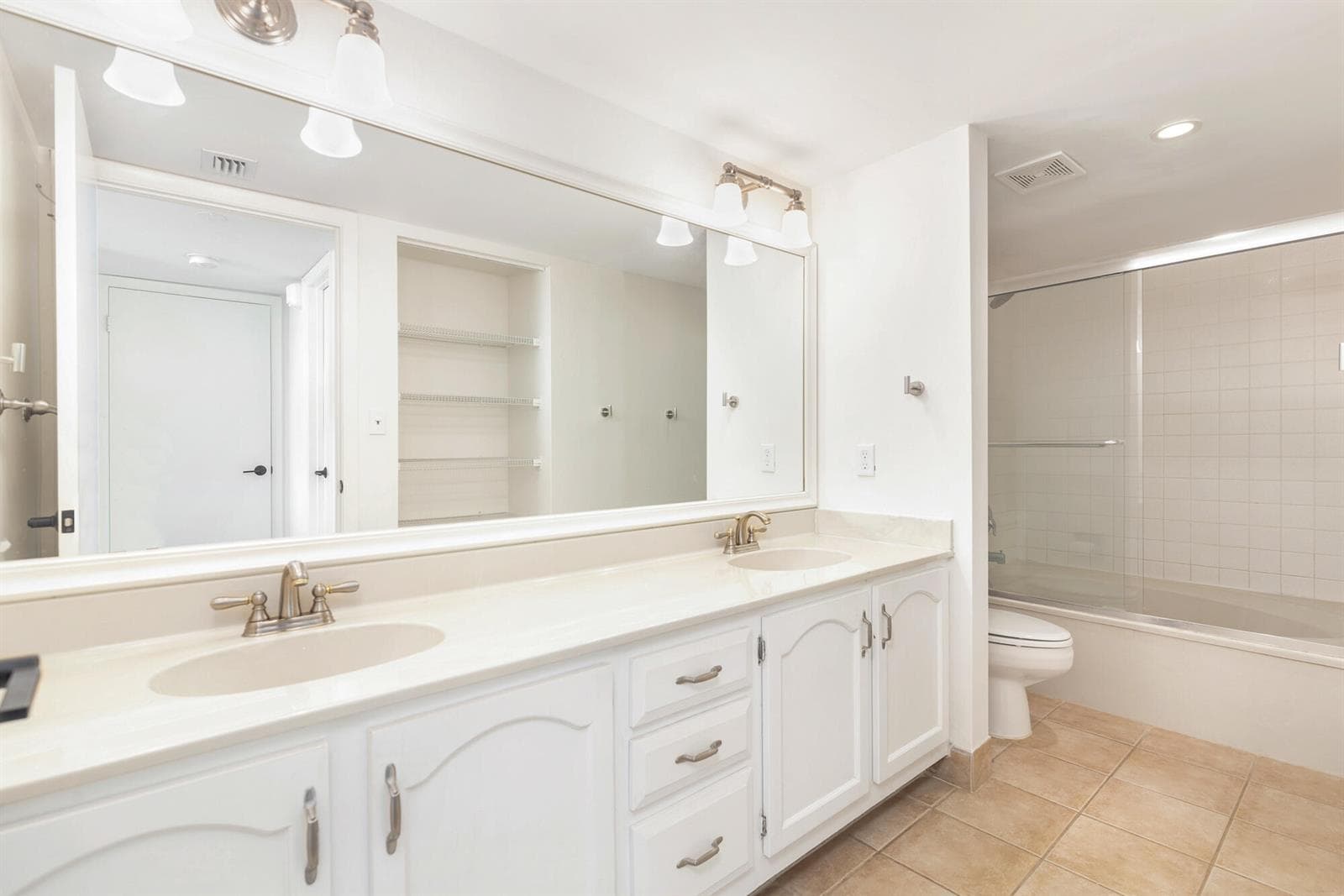 3701 S Flagler Drive B303 photo 11
