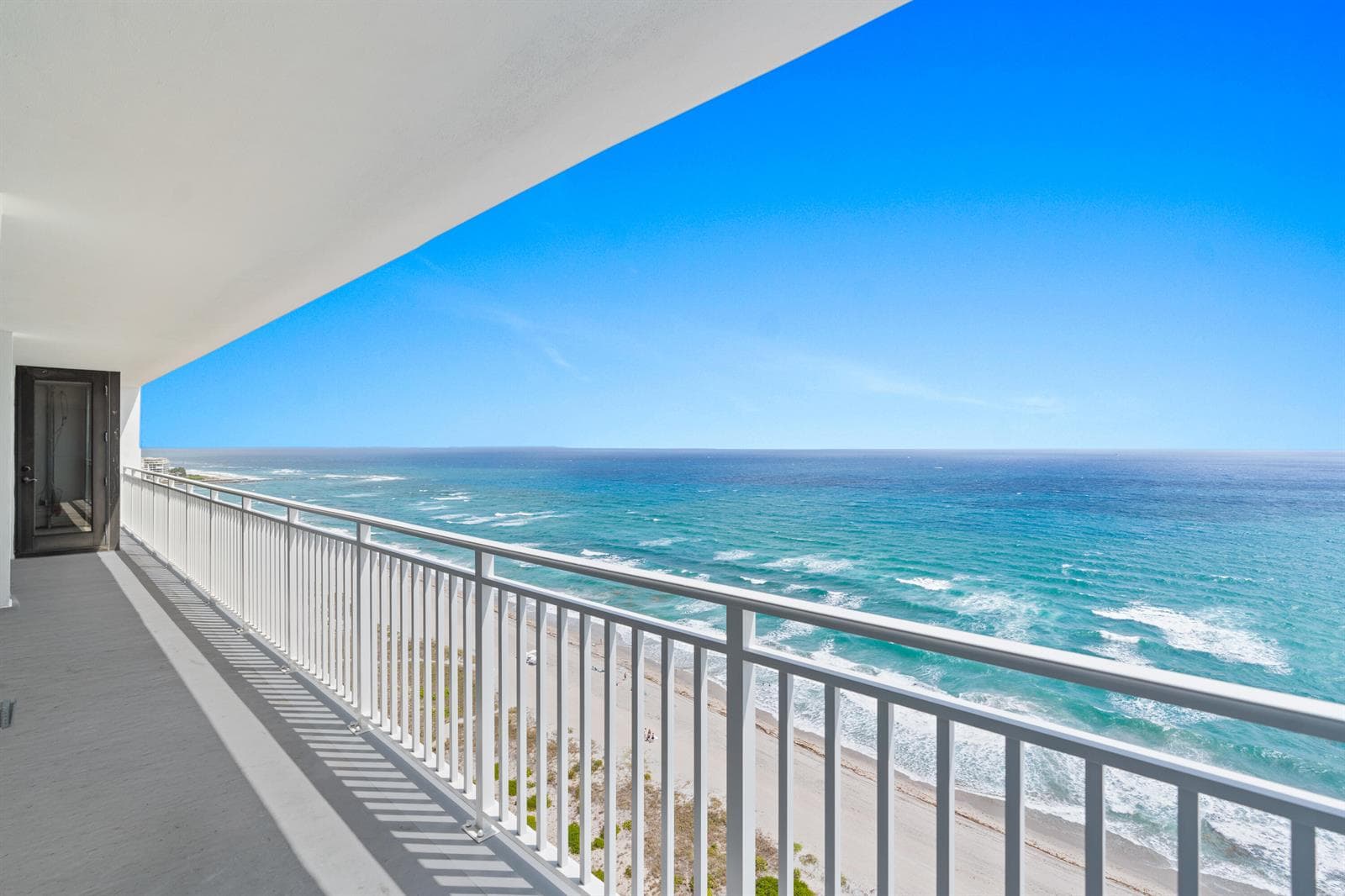 2600 S Ocean Boulevard Phd photo 24