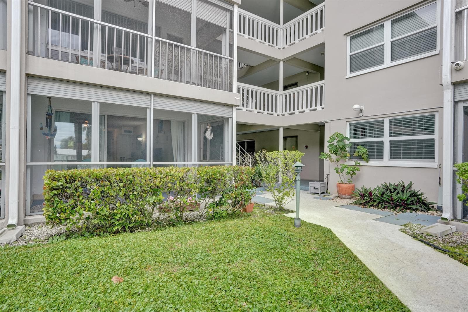 900 SW 12th Street 100 photo 22