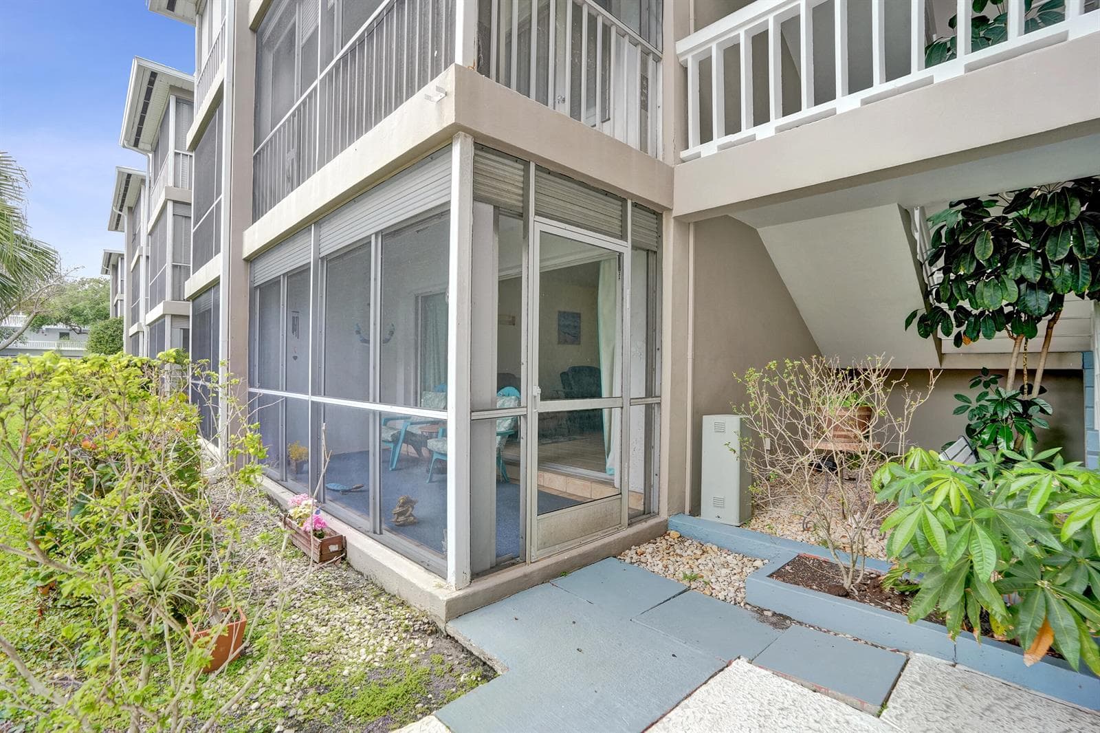 900 SW 12th Street 100 photo 21