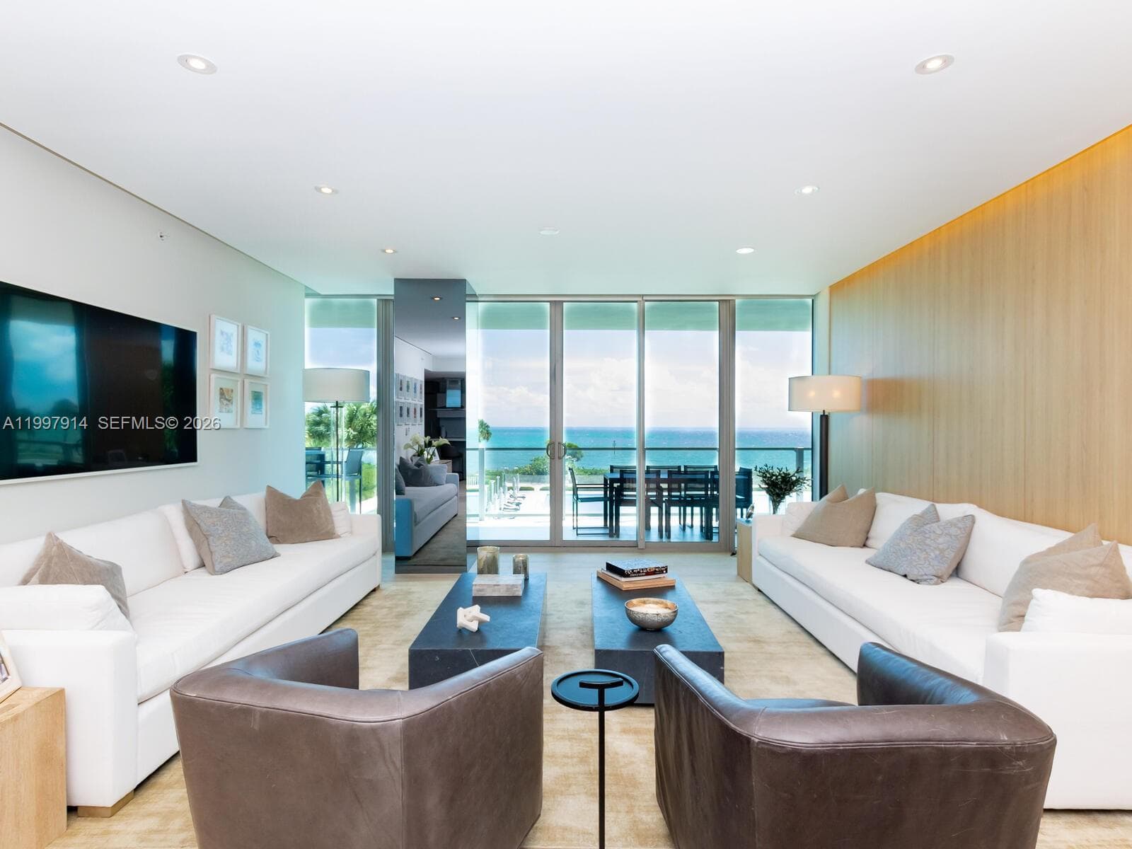 360 Ocean Dr 304S photo 2