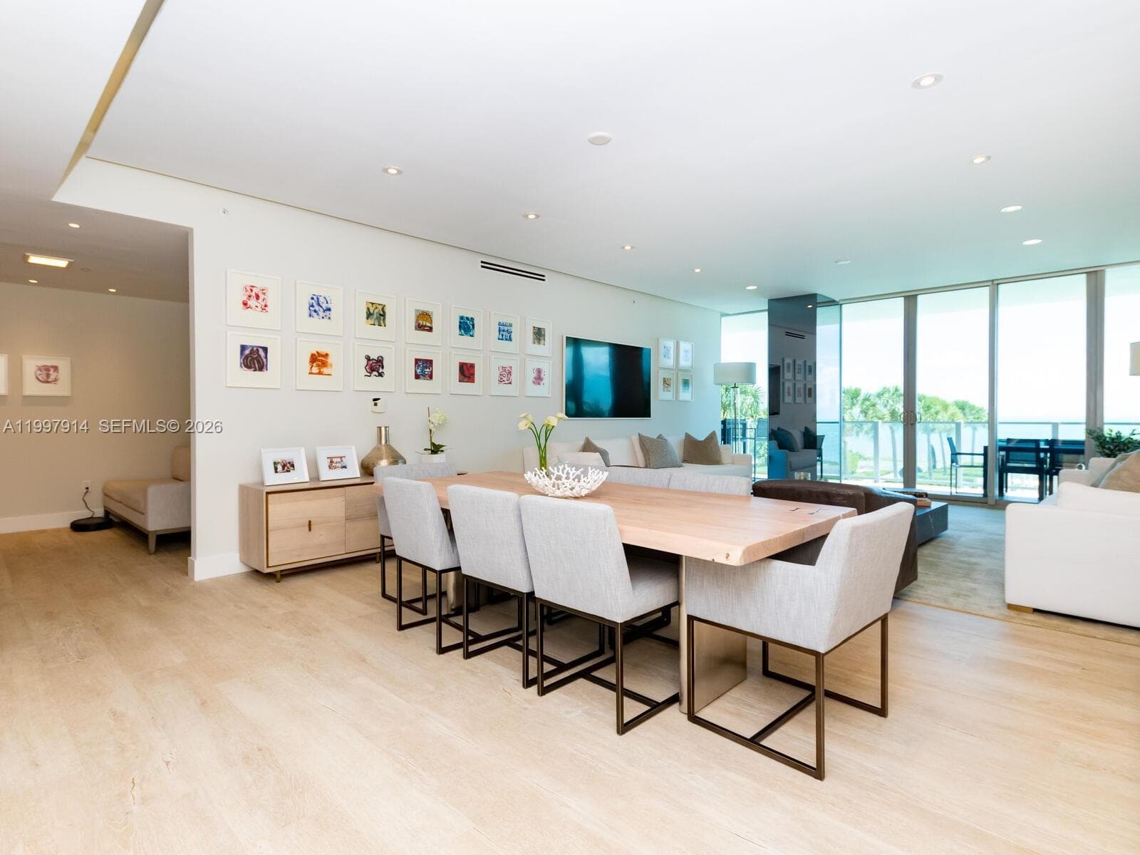 360 Ocean Dr 304S photo 4