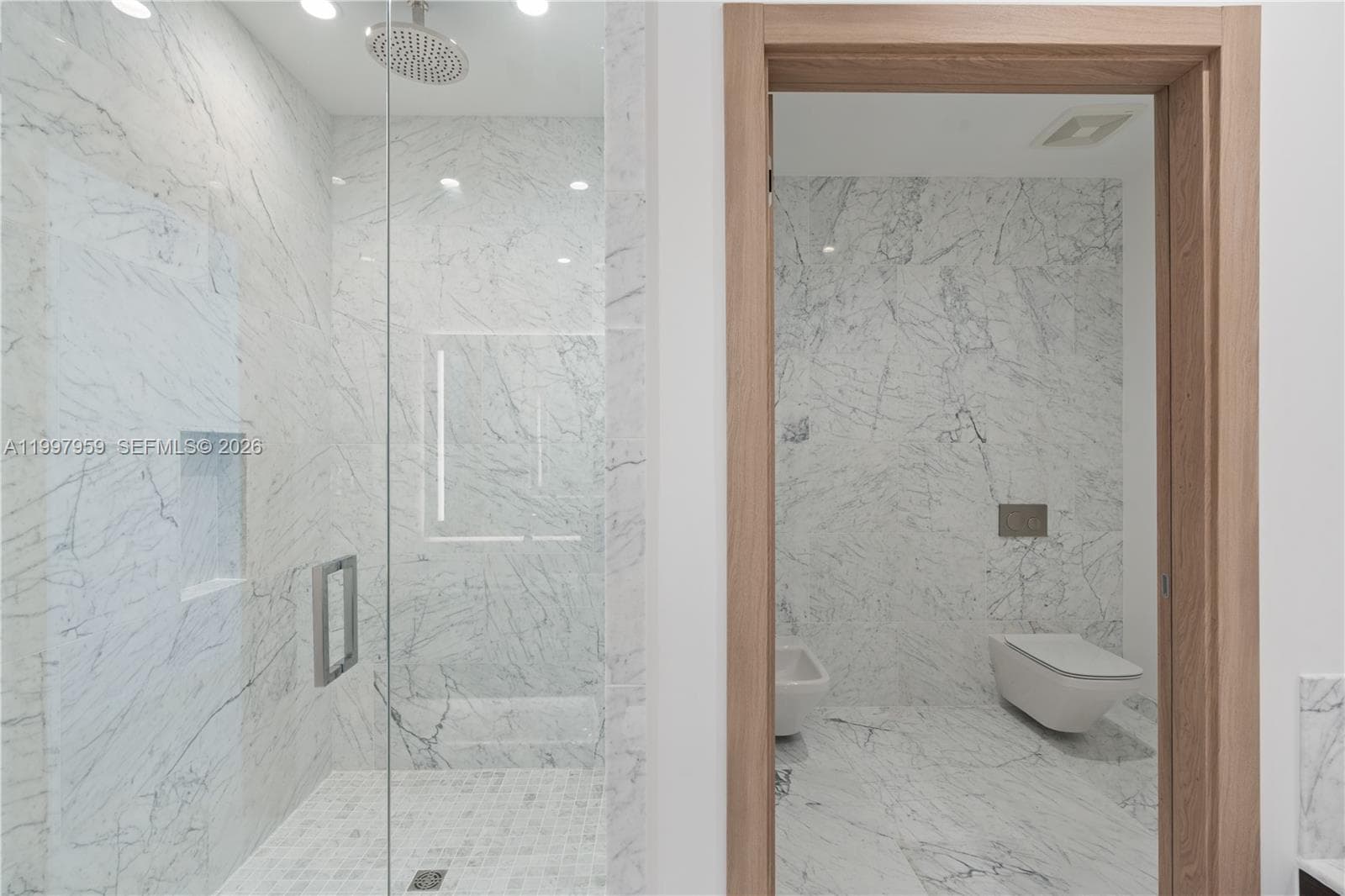 1135 103rd St 203 photo 16