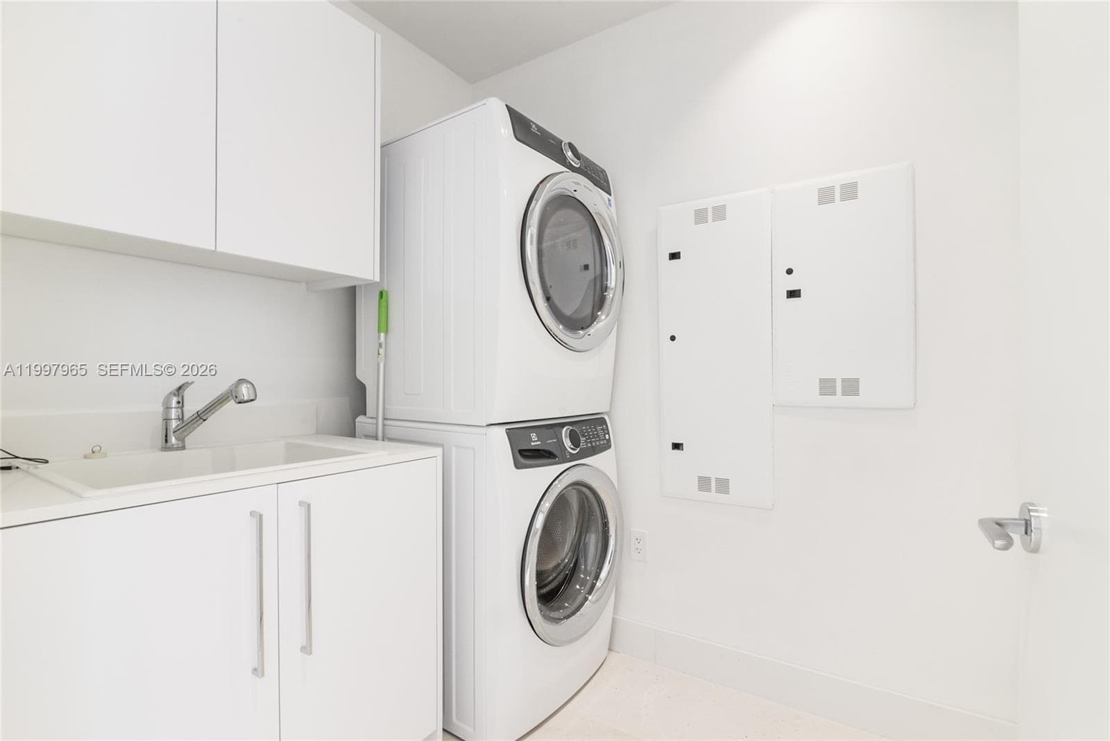 15701 Collins Ave 2302 photo 19