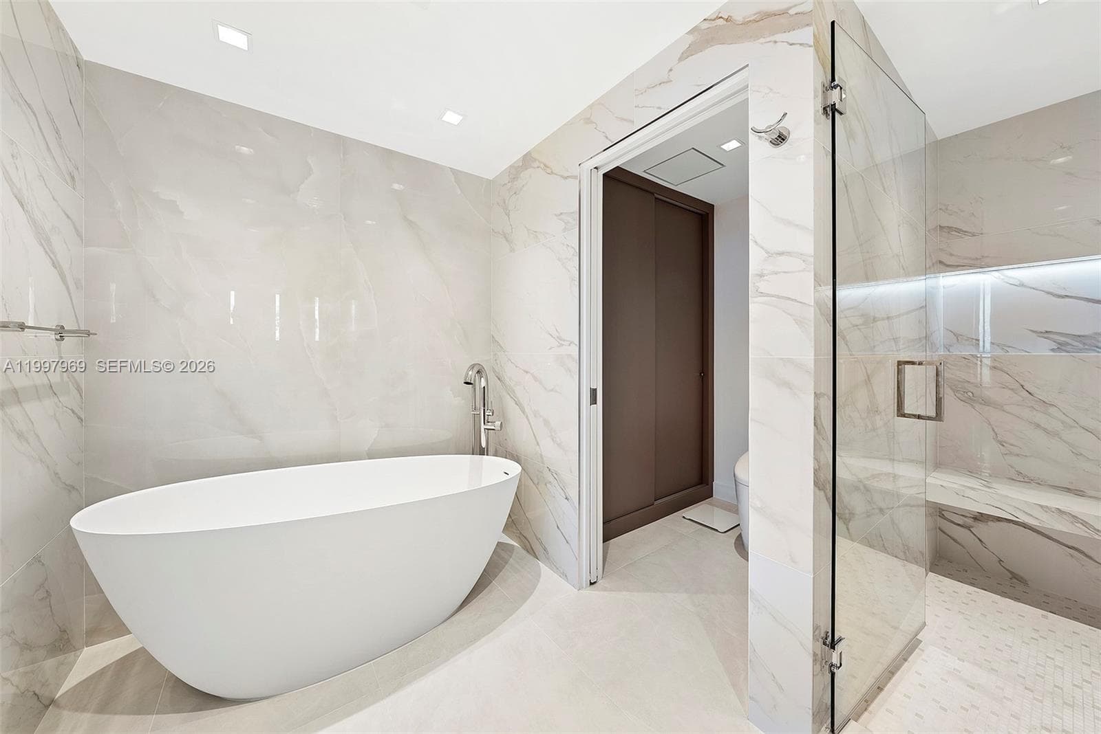 6899 Collins Ave 1908 photo 13