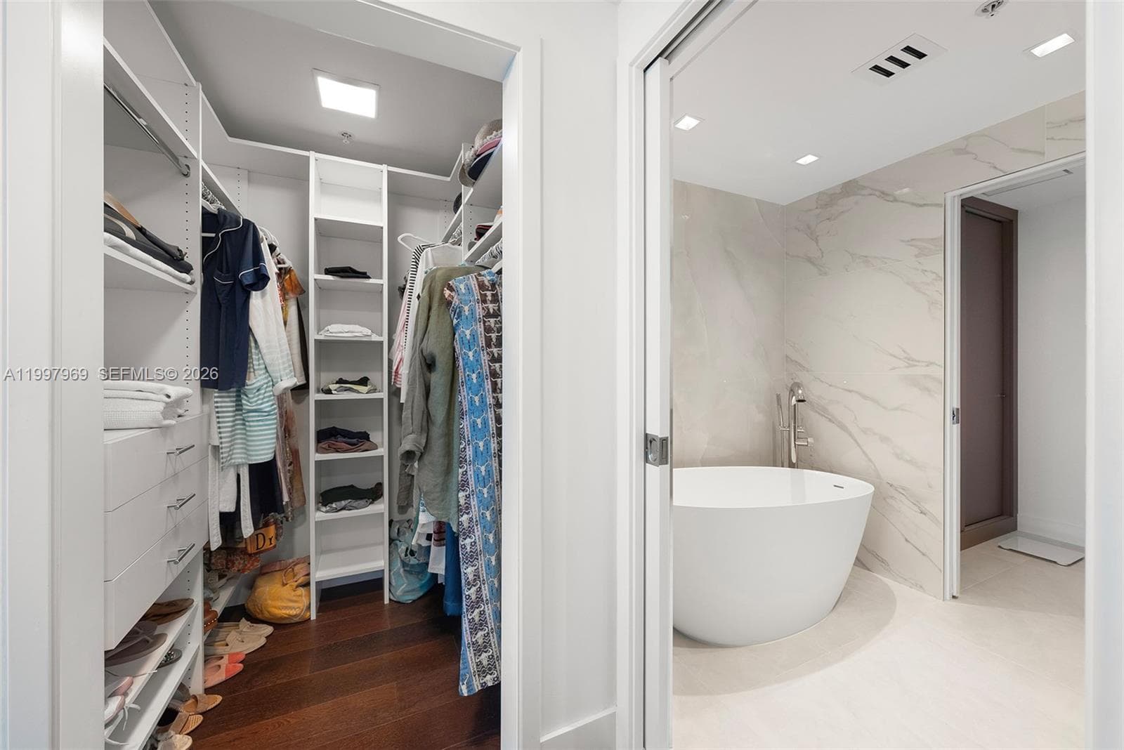 6899 Collins Ave 1908 photo 9