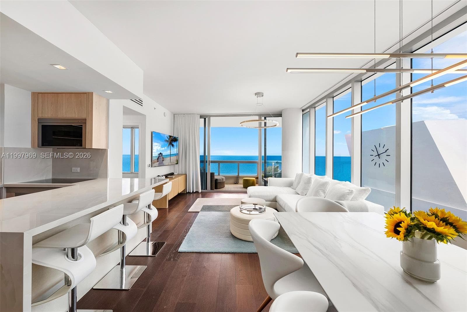 6899 Collins Ave 1908 photo 4