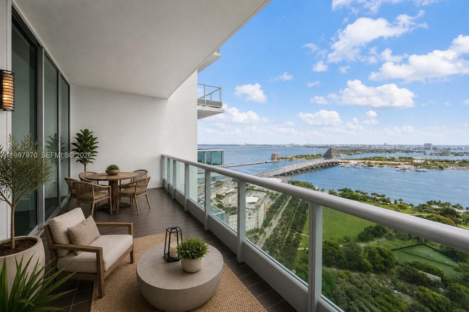 900 Biscayne Blvd 3502 photo 2
