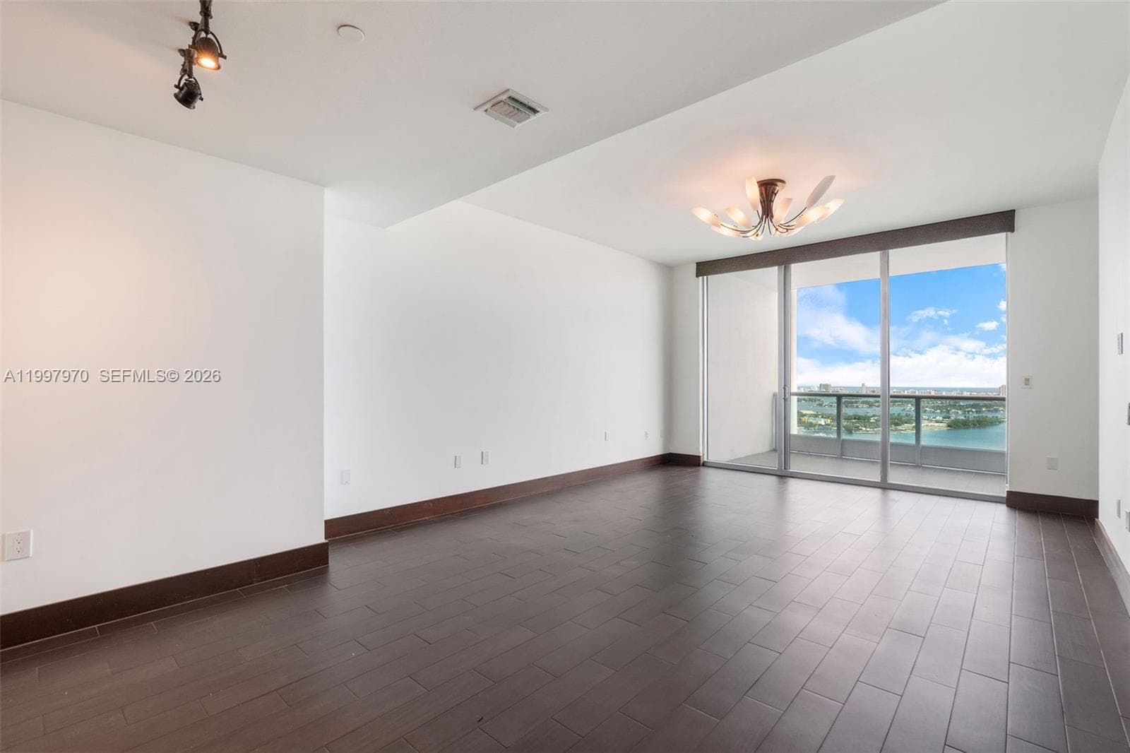 900 Biscayne Blvd 3502 photo 12