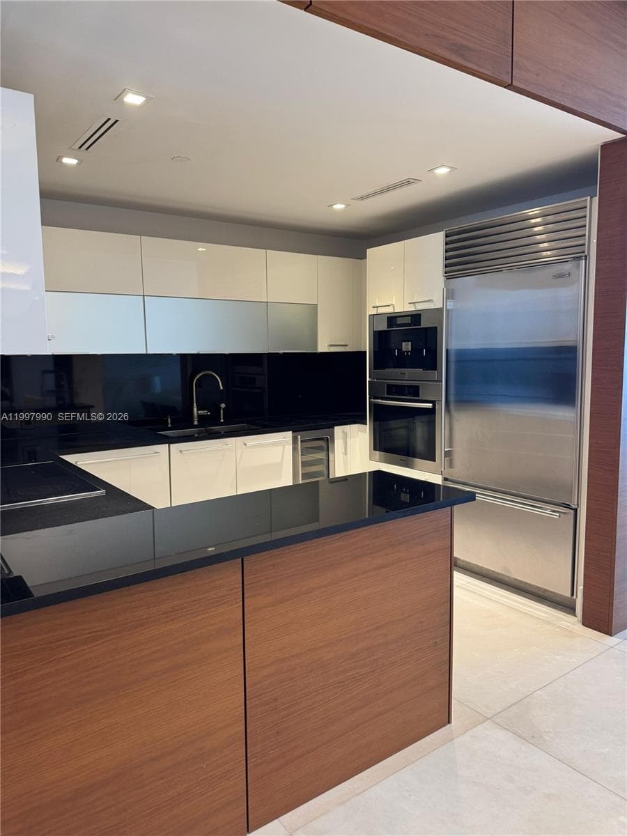 17121 Collins Ave 4306 photo 7