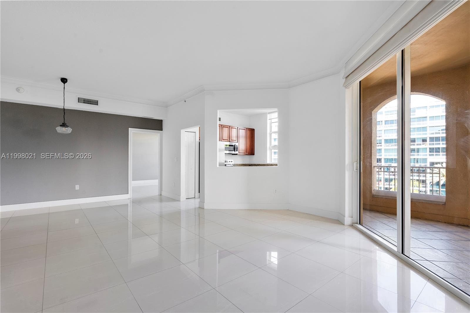 3001 185th St 411 photo 7