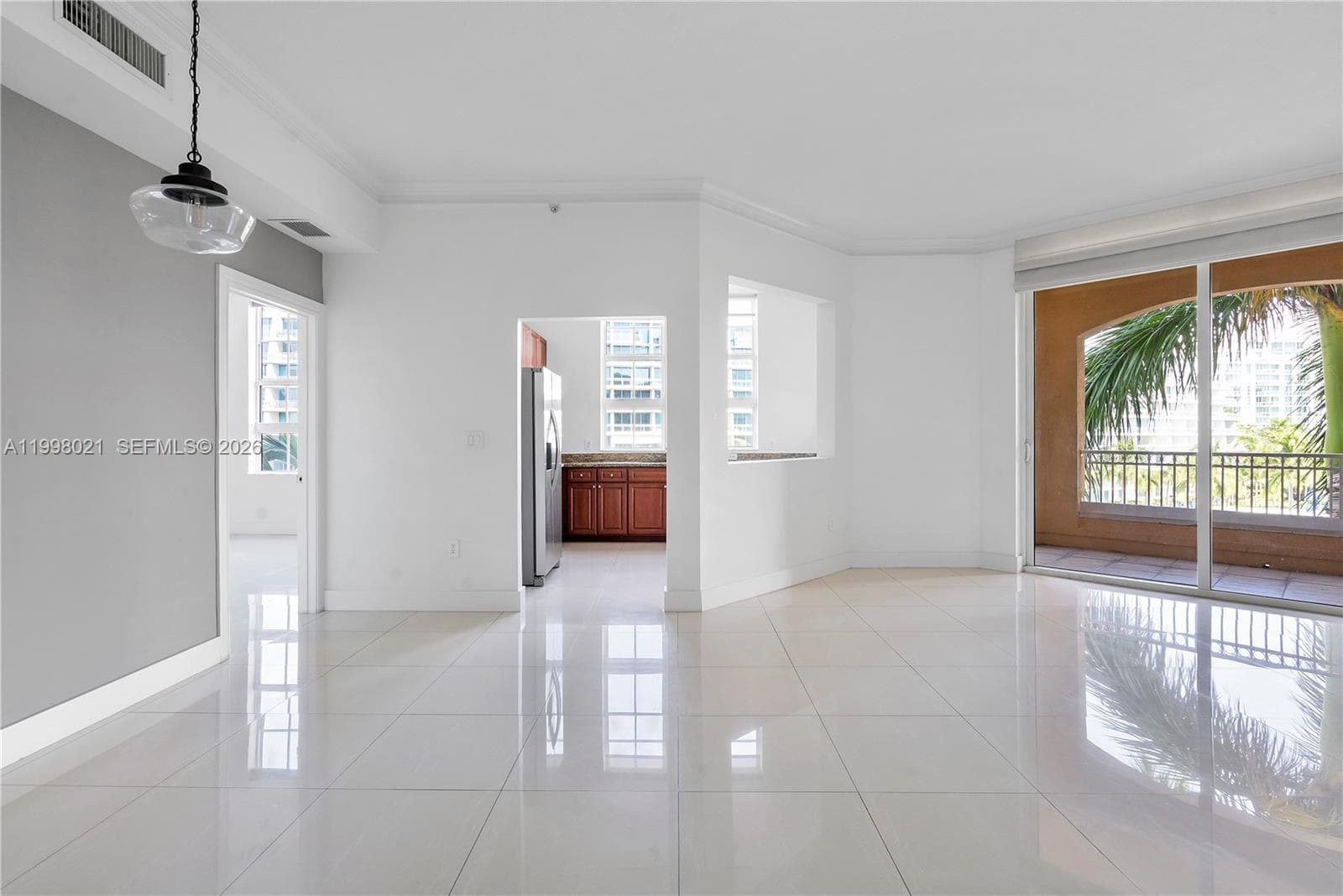 3001 185th St 411 photo 5