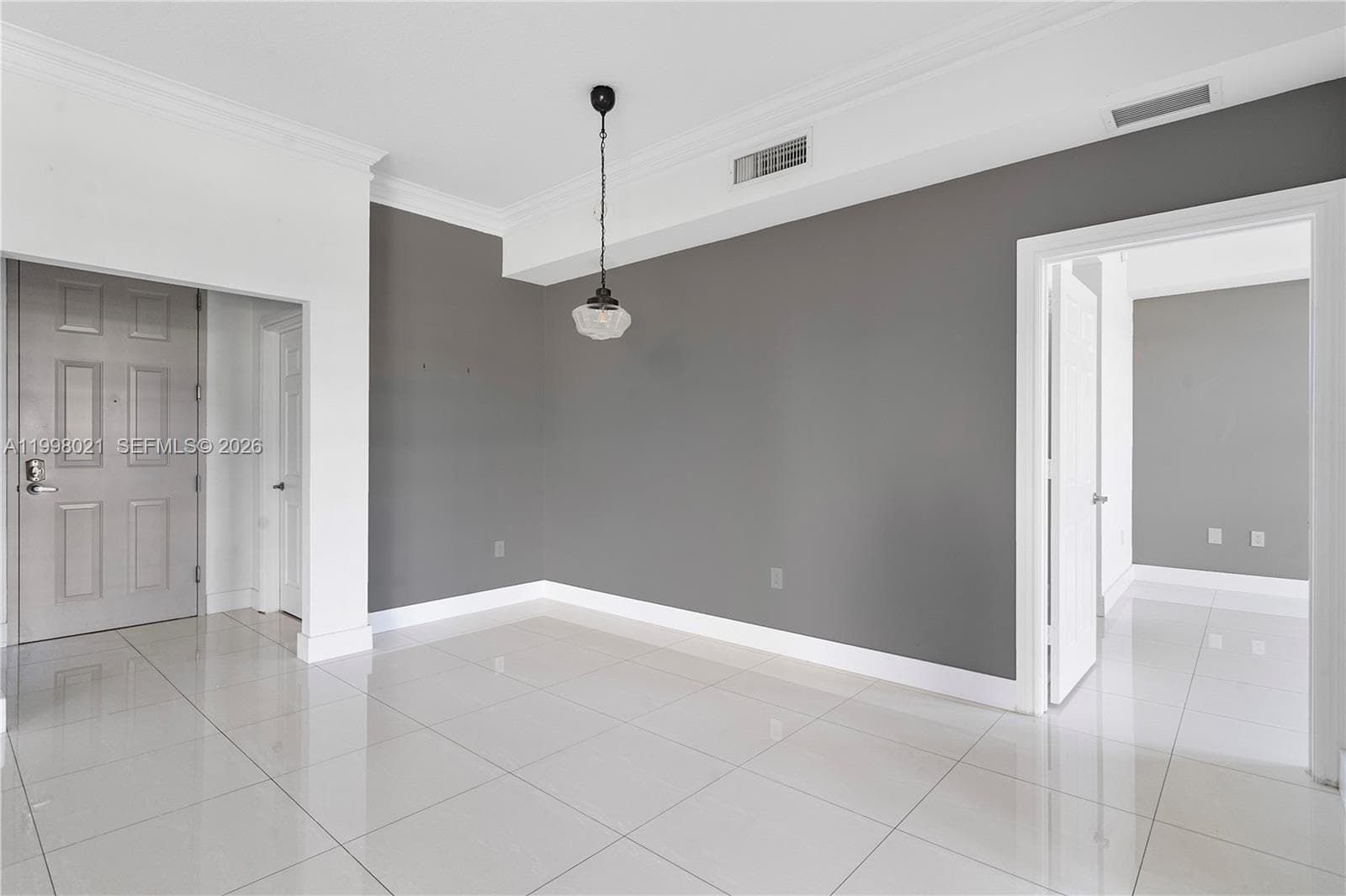 3001 185th St 411 photo 9