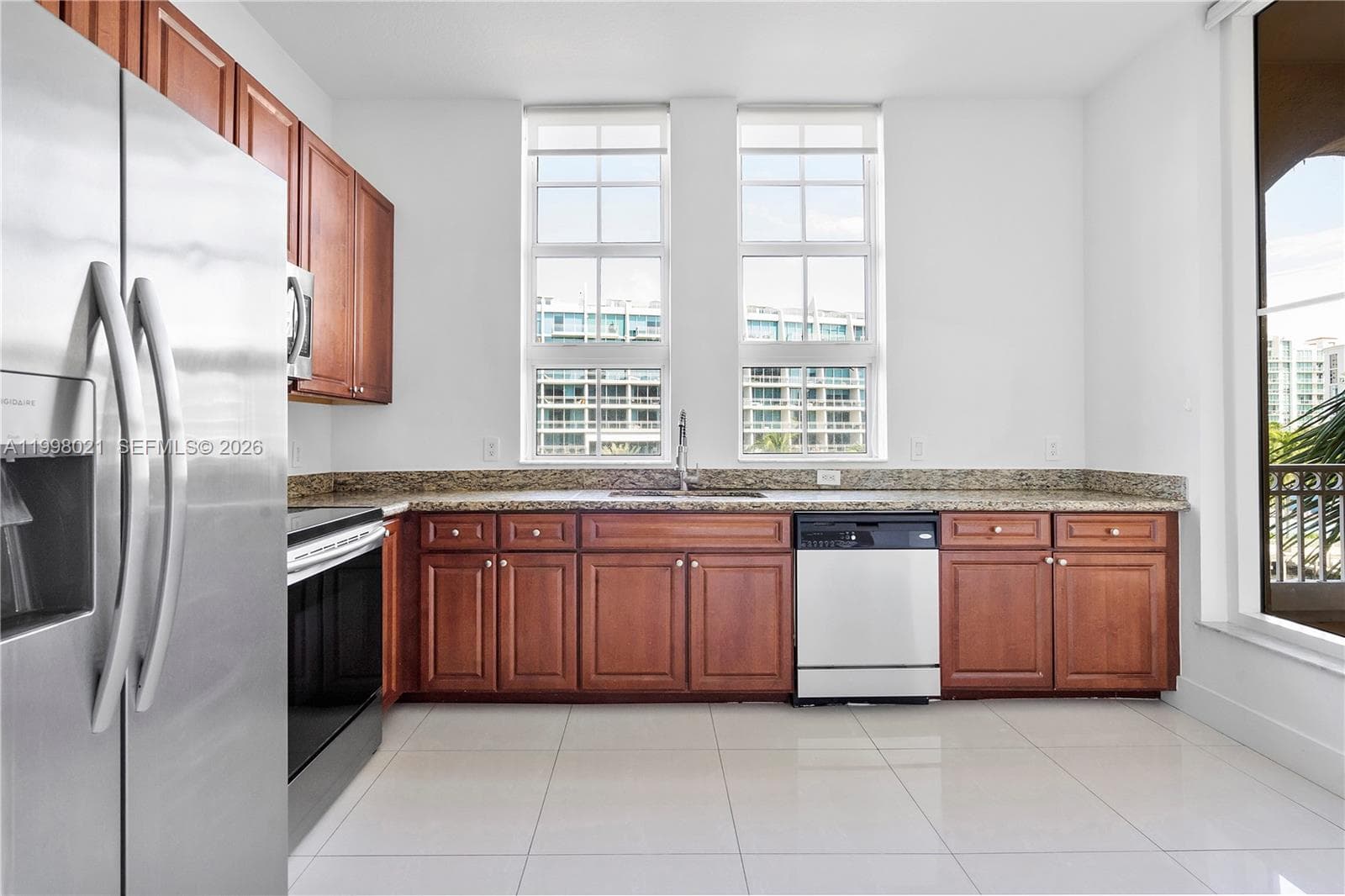 3001 185th St 411 photo 10