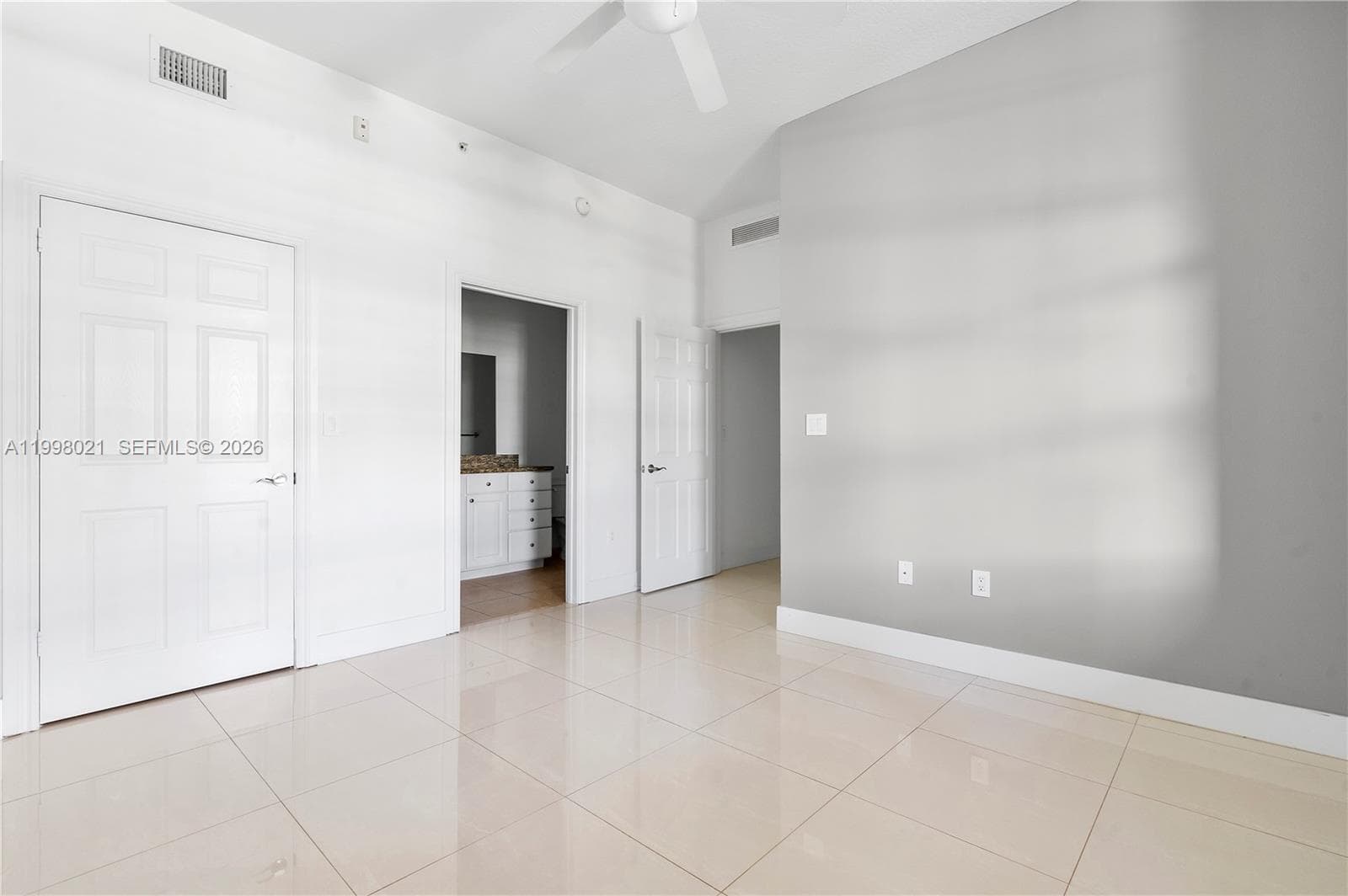 3001 185th St 411 photo 19