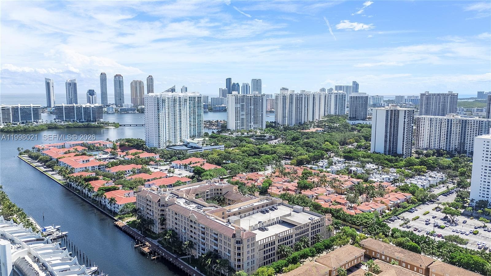 3001 185th St 411 photo 4