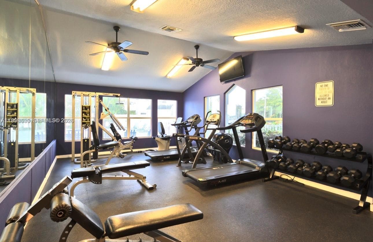 3453 44th St 104 photo 13