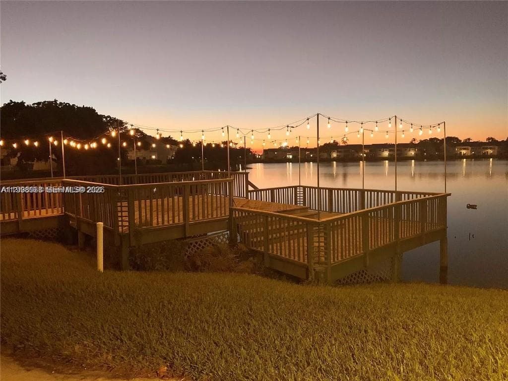 3453 44th St 104 photo 17