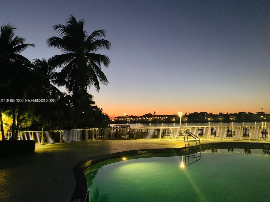 3453 44th St 104 photo 15