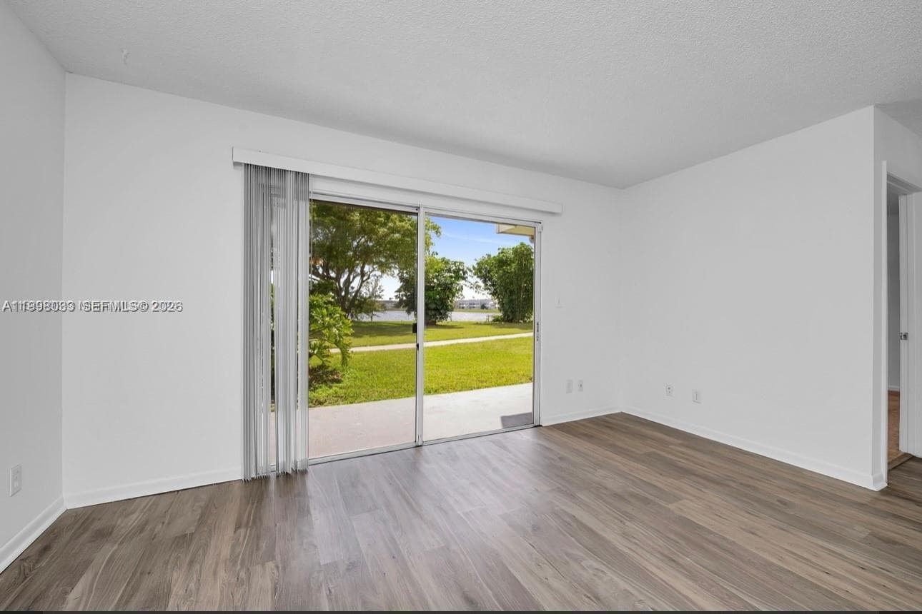 3453 NW 44th St 104 photo 4