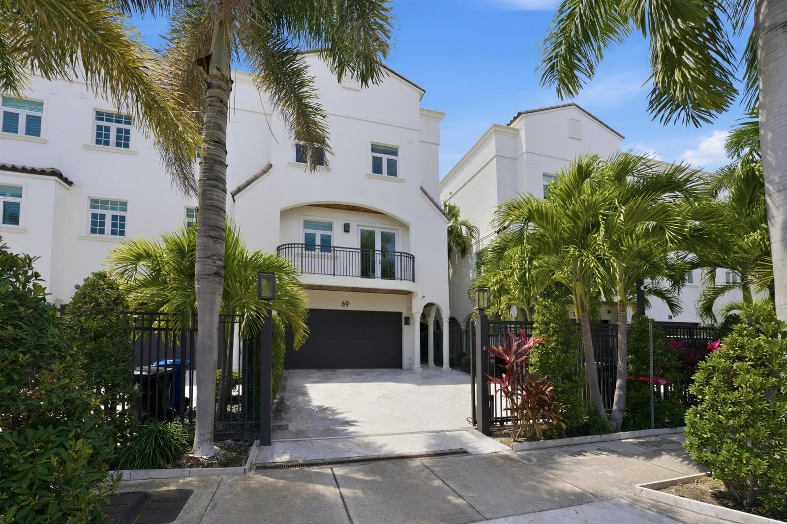 69 Isle Of Venice Drive photo 2