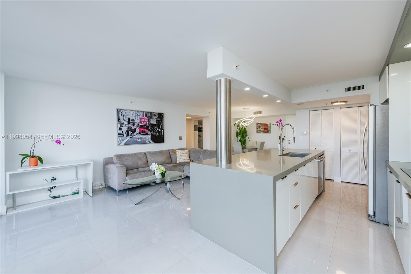 1688 West Ave 305 photo 5