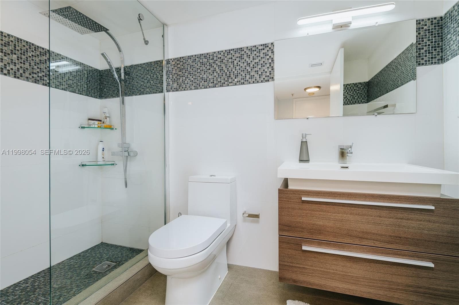 1688 West Ave 305 photo 11