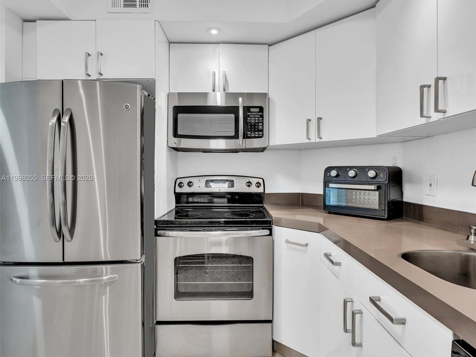 500 Bayview Dr 1132 photo 14