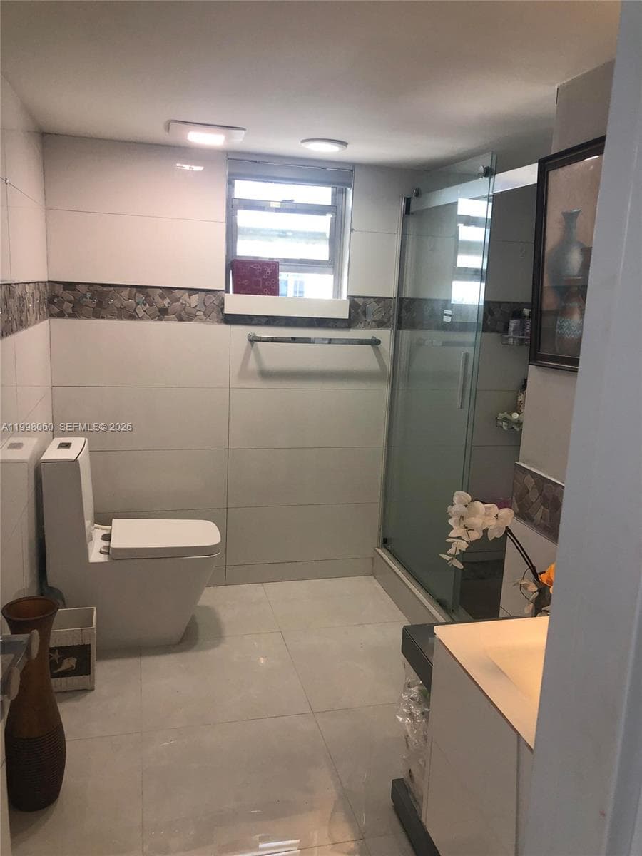 2101 Ocean Dr 1505 photo 23