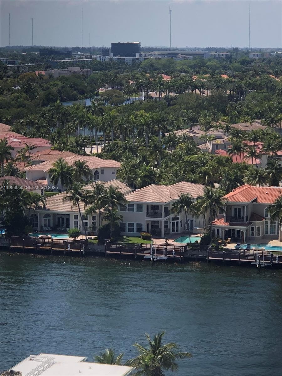 2101 Ocean Dr 1505 photo 6