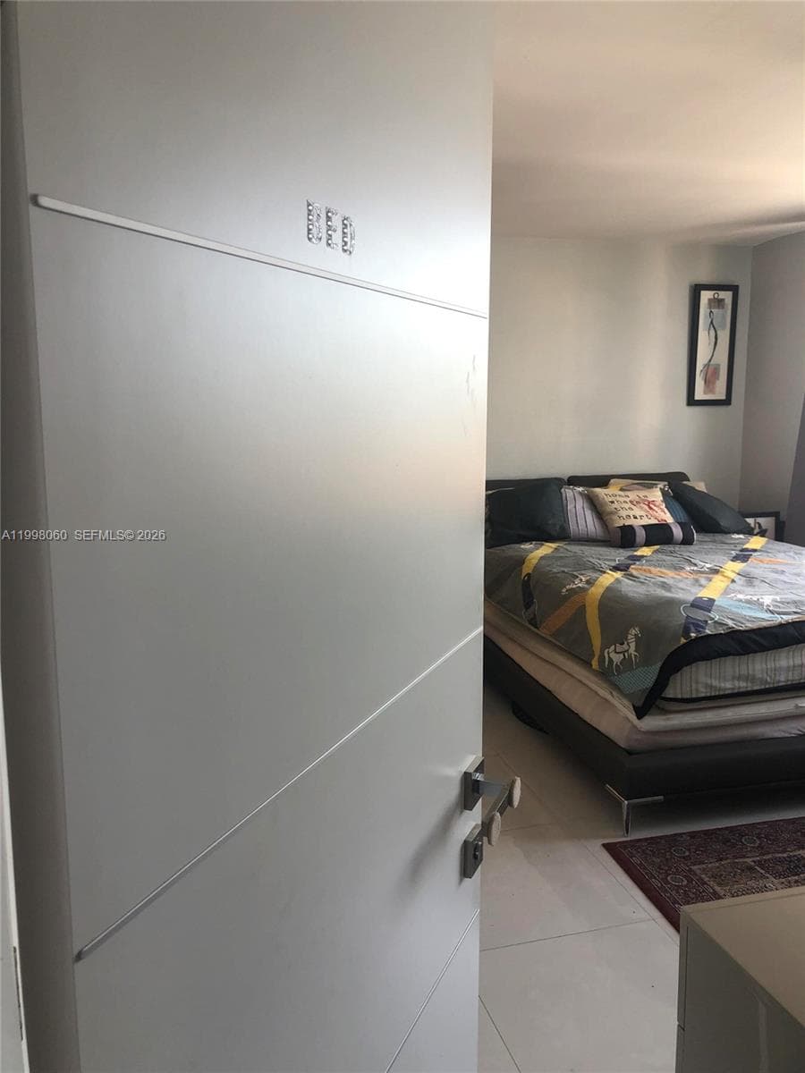 2101 Ocean Dr 1505 photo 16