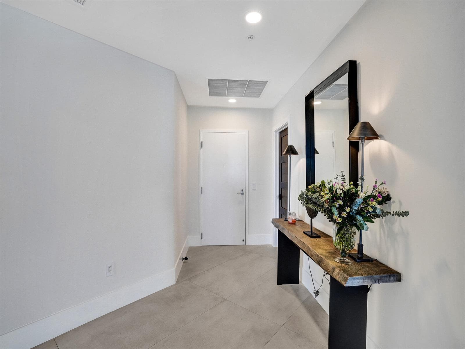 17301 Biscayne Boulevard photo 6