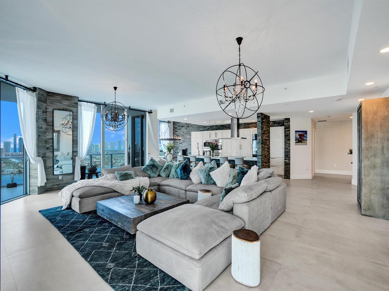 17301 Biscayne Boulevard photo 13