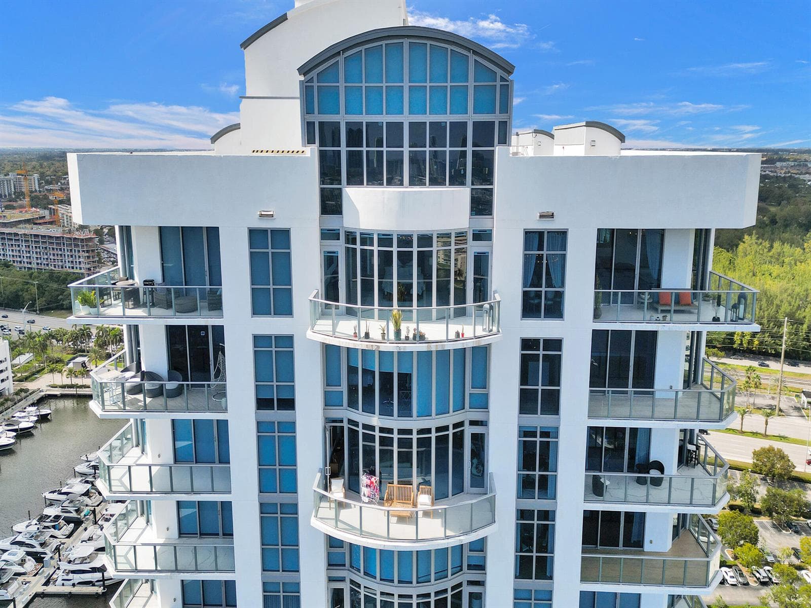 17301 Biscayne Boulevard photo 1