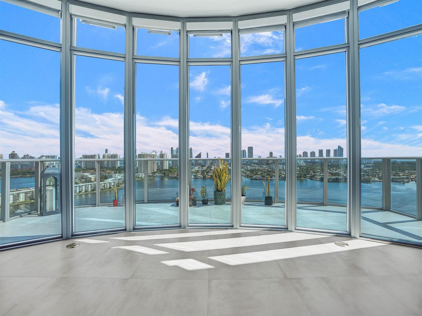 17301 Biscayne Boulevard photo 25